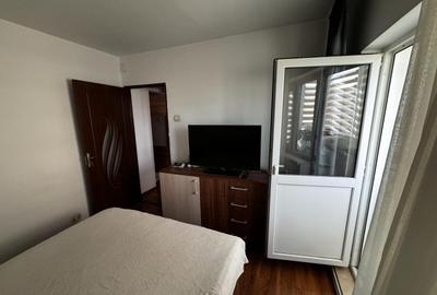 3 camere .. model decomandat ..  zona Lipovei .. etajul 3 - 14