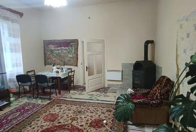 Casă cu 3 camere cu Teren 500 Mp în Central - 7