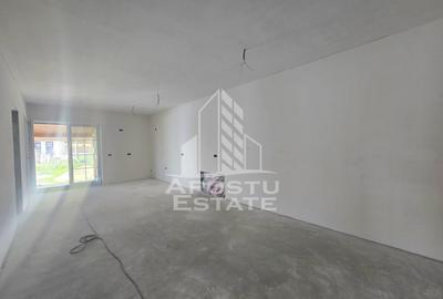 Jumatate de duplex pe parter cu 4 camere si 2 bai, Sag - 1