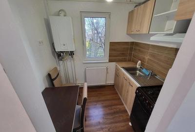 Apartament cu 2 camere decomandat în Micro 19