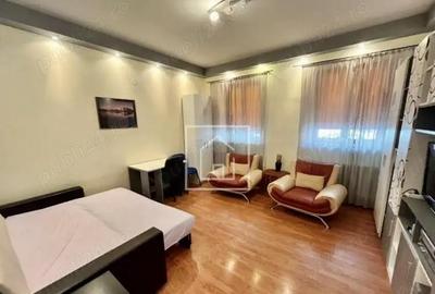 Garsonieră decomandată în Central - 2