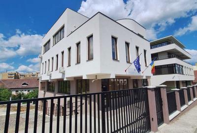 Spațiu comercial, de 23 mp, în Central - 5