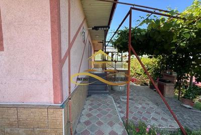 Casa si terasa de vanzare in Magura Bacau - 17