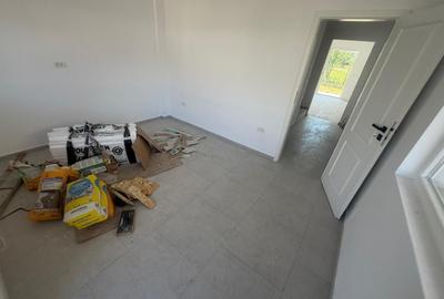 Duplex cu 5 camere cu Canalizare în Central - 8