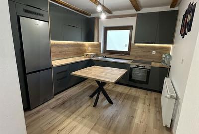 Casă cu 7 camere cu Teren 1000 Mp în Porumbacu de Jos - 2