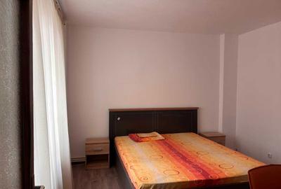 Apartament cu 3 camere semidecomandat în Central - 3