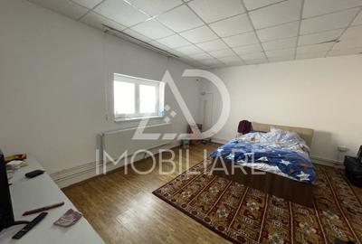 Spațiu comercial, de 800 mp, în Central - 7