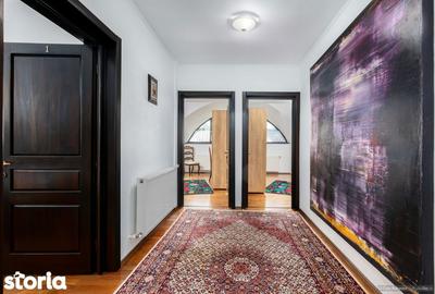 Casă cu 5 camere cu Teren 1300 Mp în Central - 11