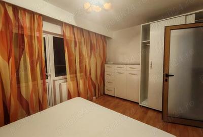 Apartament cu 4 camere decomandat în Progresul - 1