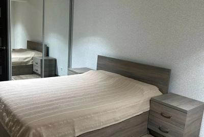 Apartament cu 2 camere decomandat în Berceni