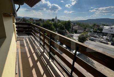 Apartament cu 3 camere semidecomandat în Unirea - 4