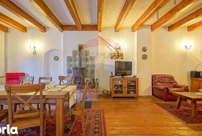 Casă cu Teren 1368 Mp în Nord