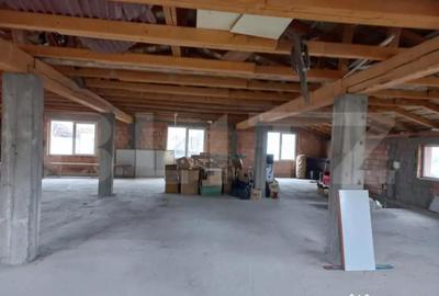 Spațiu comercial, de 1,200 mp, în Central - 10