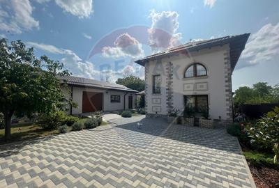 Casă cu 6 camere cu Teren 1200 Mp în Central - 16