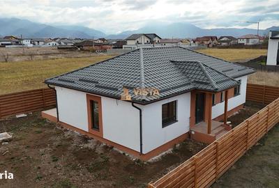 Casă cu 4 camere cu Teren 500 Mp în Hărmanului - 1