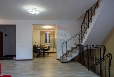 Vila cu 8 camere cu vedere panoramica la muntii Bucegi Vila cu 8 camere cu vedere panoramica la muntii Bucegi - 3