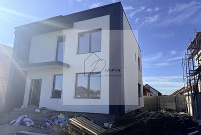 Casă individuală cu 4 camere cu Teren 270 Mp în Central - 1