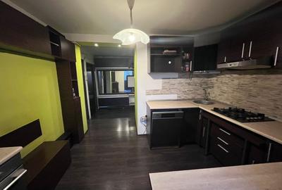 Apartament cu 3 camere decomandat, mobilat în 1 Mai - 2