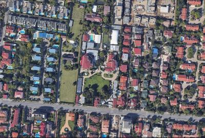 Casă cu 8 camere cu Teren 642 Mp în Central - 4