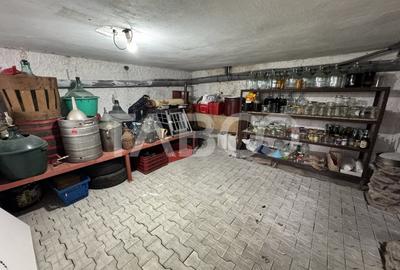 Casa singur in curte cu 4 camere pivnita teren 234 mp Terezian Sibiu - 11