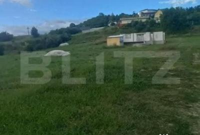 Teren de 1400 mp, în Central - 2