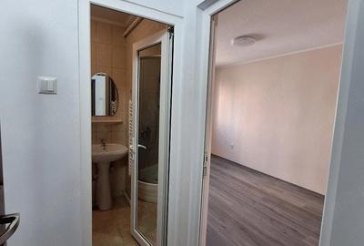 Garsonieră decomandată în Micro 21 - 2