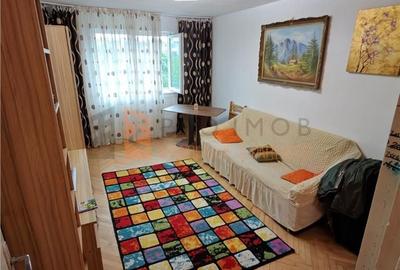Apartament cu 3 camere semidecomandat în Crâng - 1