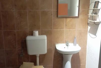 Casă cu 6 camere cu Teren 3100 Mp în Pișchia - 1