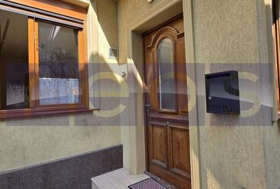 Casă individuală cu 5 camere cu Canalizare în Rosetti - 57