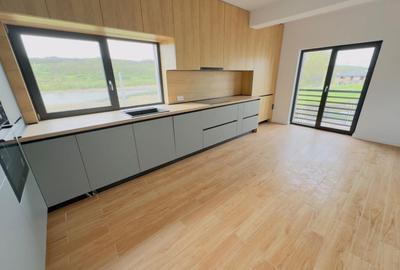 Casă cu 4 camere în Valea Adâncă - 4