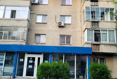 DE INCHIRIAT spatiu comercial zona centrala 57mp - 1