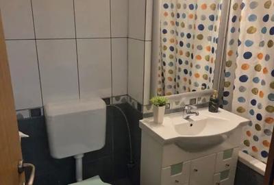Apartament cu 2 camere decomandat în Tractorul - 2