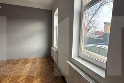 Spatiu comercial 120 mp, 4 parcari, zona strazii Paris - 23