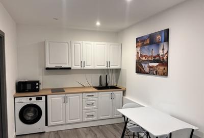 Garsoniera lux tip studio ultracentral aproape de Spital - 2