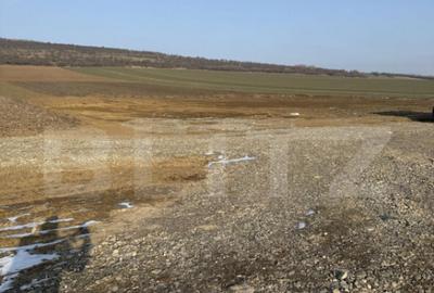 Teren intravilan, 3200 mp la DN 85, la ie?irea din Suceava - 1