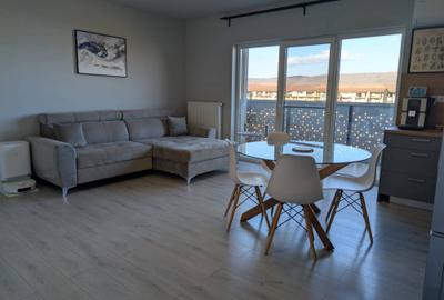 Apartament cu 2 camere semidecomandat în Florești