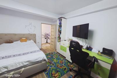 Apartament cu 3 camere decomandat în Rediu - 4