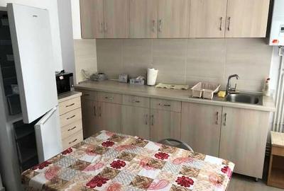 Apartament cu 3 camere decomandat în Mărăști