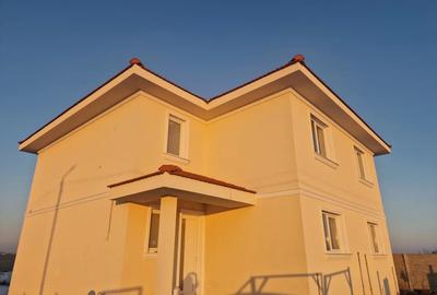 Casă cu 7 camere în Giroc