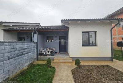 Casă cu 3 camere cu Canalizare în Urseni - 15