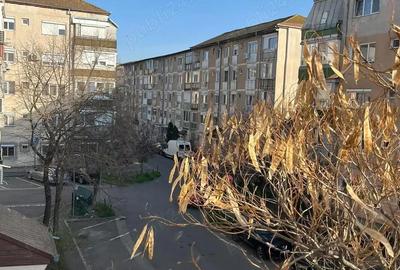 Apartament cu 3 camere semidecomandat în Calea Aradului - 4