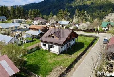 Casă cu 7 camere cu Teren 795 Mp în Năruja - 4