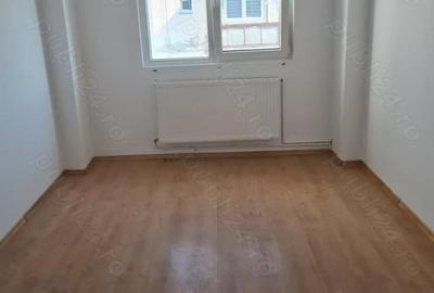 Apartament de vanzare - 2