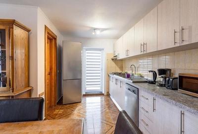 Casă cu 4 camere cu Teren 1860 Mp în Central - 4