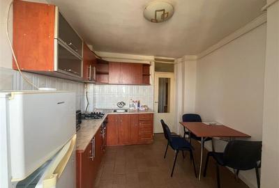 Apartament cu 3 camere semidecomandat, mobilat în Central - 22