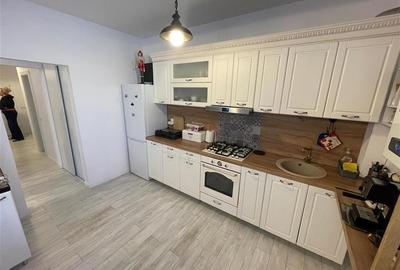 3 CAMERE - 2 BAI - CURTE PROPRIE - LOC DE PARCARE - SOS. REDIU - 2