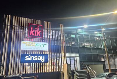 Spațiu comercial, de 2,750 mp, în Otopeni - 21