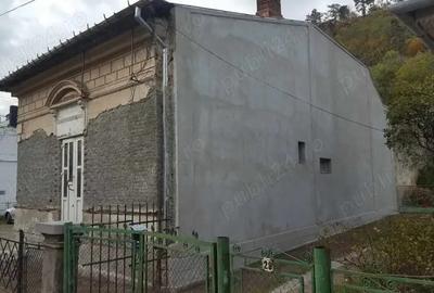 Casă cu 6 camere cu Teren 800 Mp în Central - 5