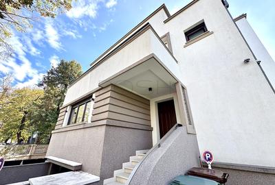 Casă individuală cu 10 camere cu Canalizare în Primăverii - 3