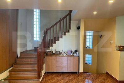 Casă cu 4 camere cu Teren 3800 Mp în Voiniceni